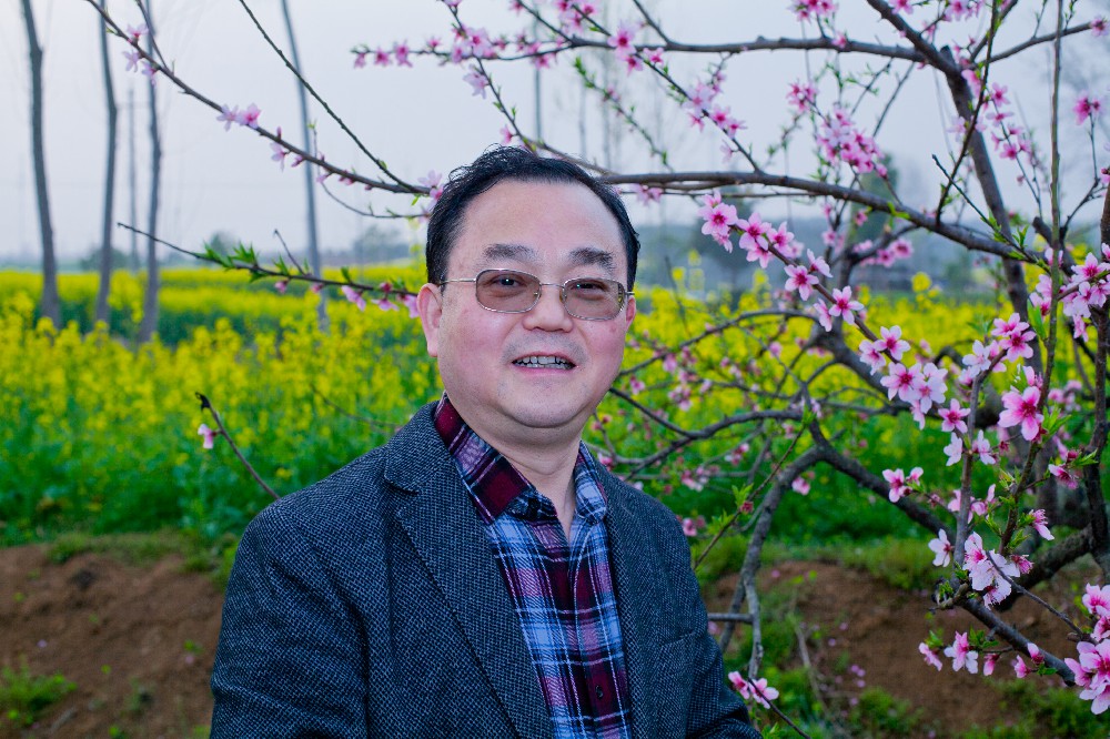 陳義紅當(dāng)選為湖北歐美同學(xué)會(huì)副會(huì)長(zhǎng)